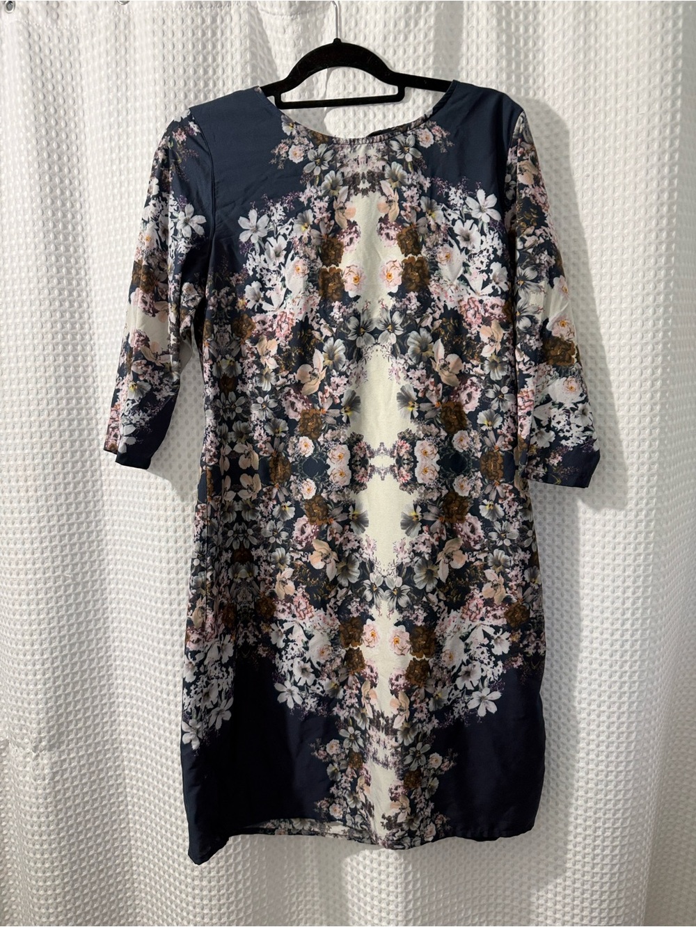 Wardrobe Women’s Navy Blue Base Floral  Three Quarter Sleeve Dress Size Large